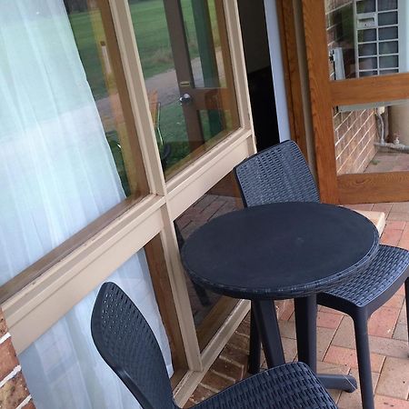 Town & Country Motor Inn Forbes Exterior foto