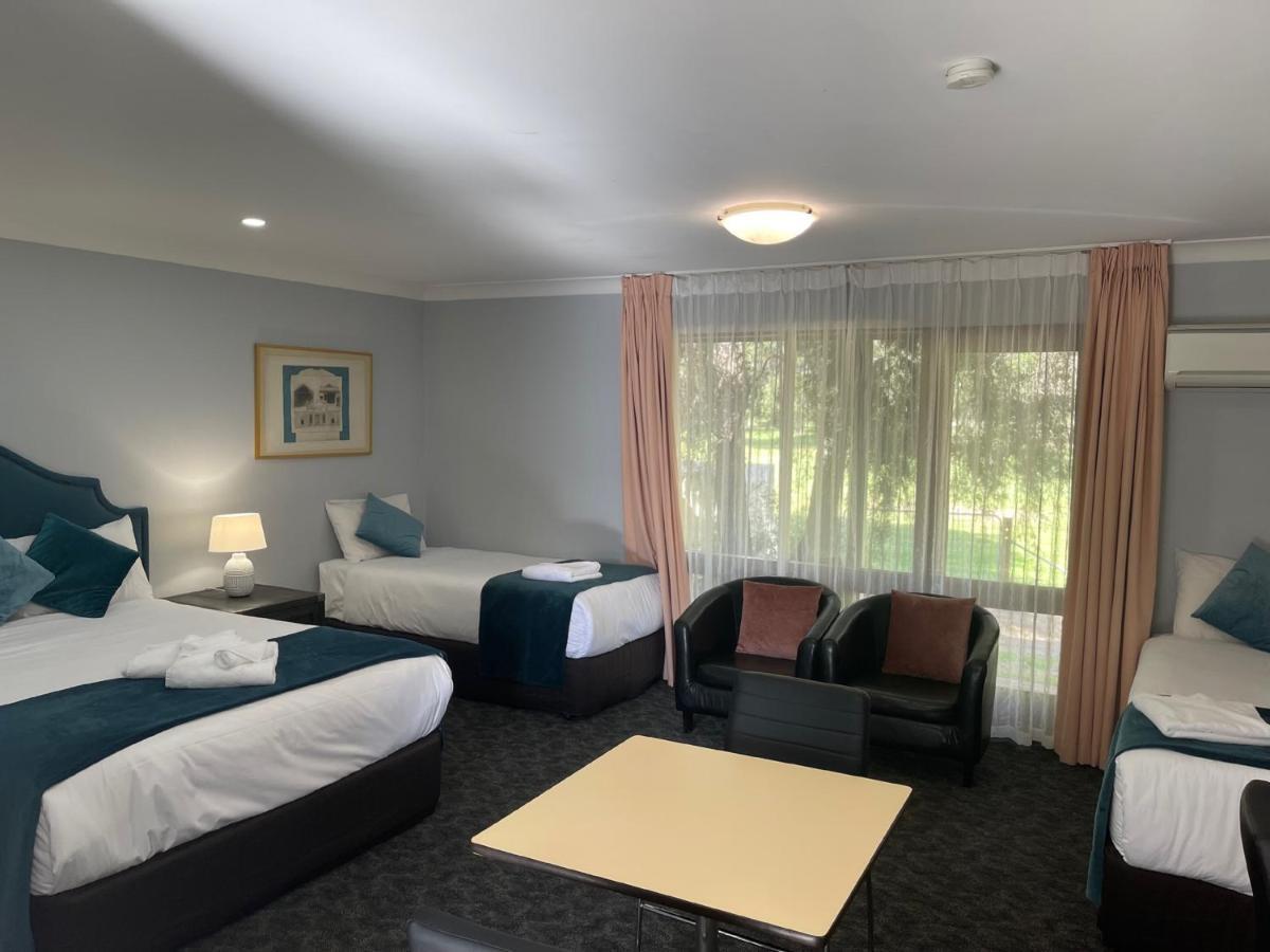 Town & Country Motor Inn Forbes Exterior foto